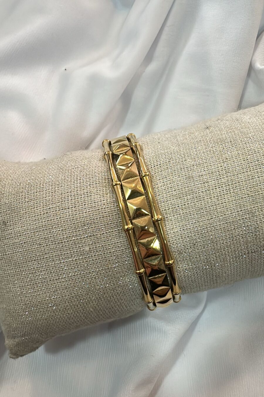 Bracelet clash